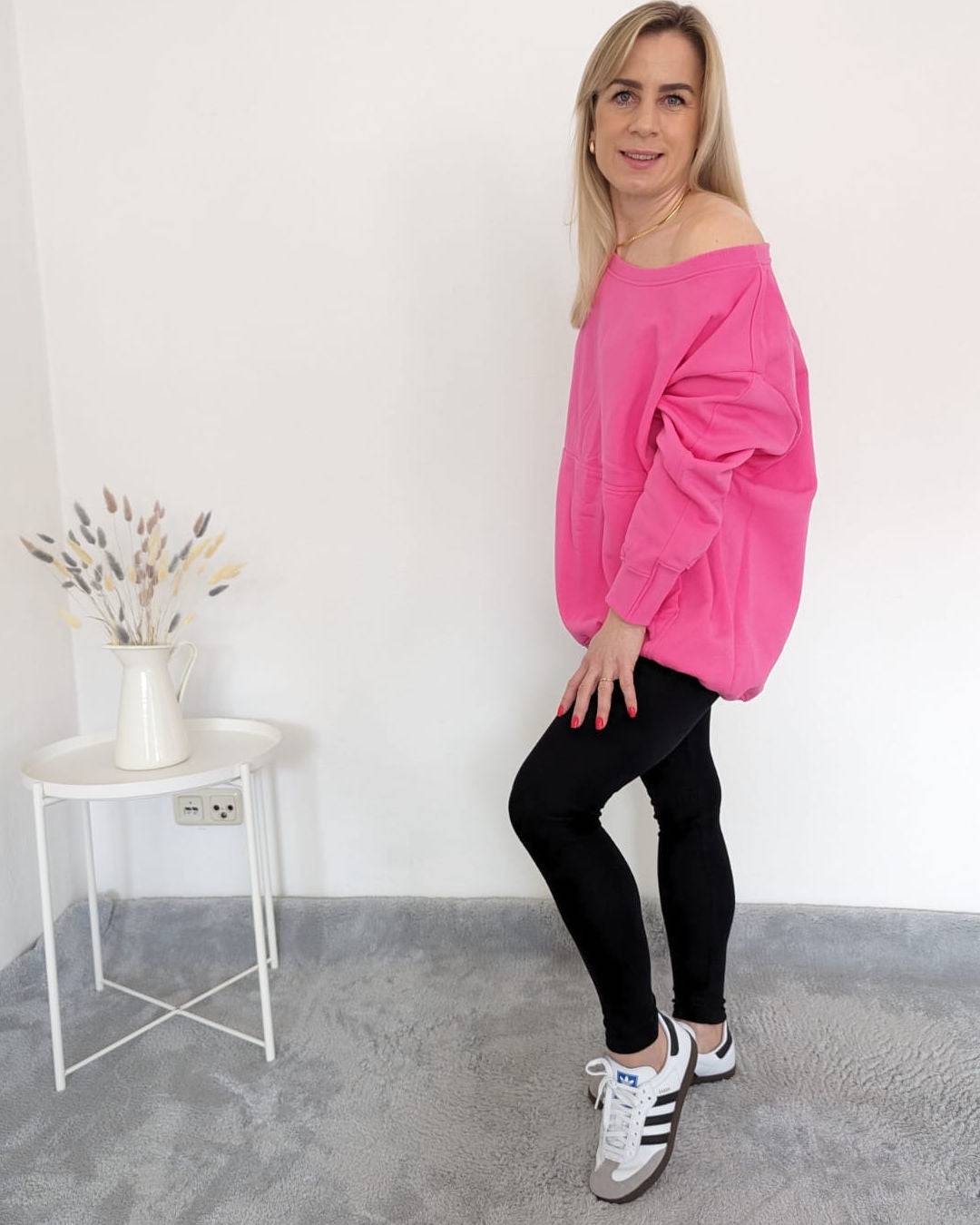 Oversized Damen Sweatshirt mit schulterfreien Oberteilen Rosa Vorne