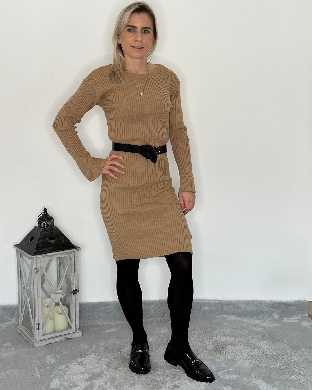 Damen gerippte Pullover Kleid Rundhalls Camel Farbe Vorne