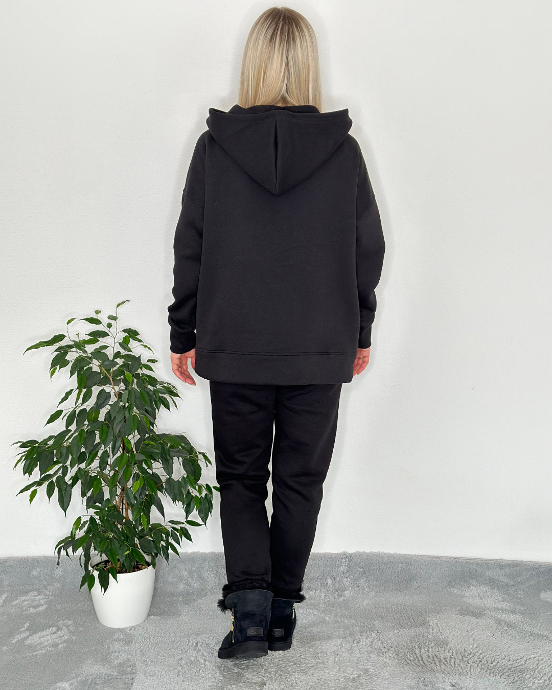 Herbst Winter Outfit Set für Damen Jogginghose Trainingshose aus Baumwolle Schwarz mit Oversized Kapuzenpullover mit Seitentaschen 